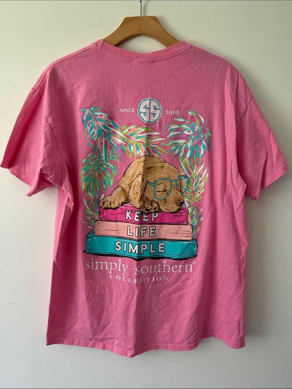 Simply Southern Puppy Sleeping on Books T Shirt Size Large